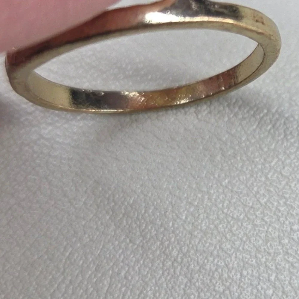 Gold Tone Geometric Open Triangle Ring Minimalist Modern Size 7.5